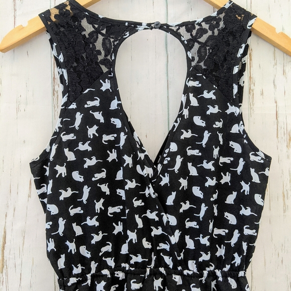 3/$20 Forever 21 Black White Cat Print Lace Dress - Picture 10 of 13